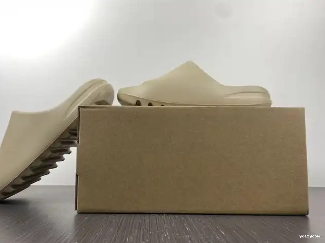 Pure Yeezy Slide Adidas GW1934 0630